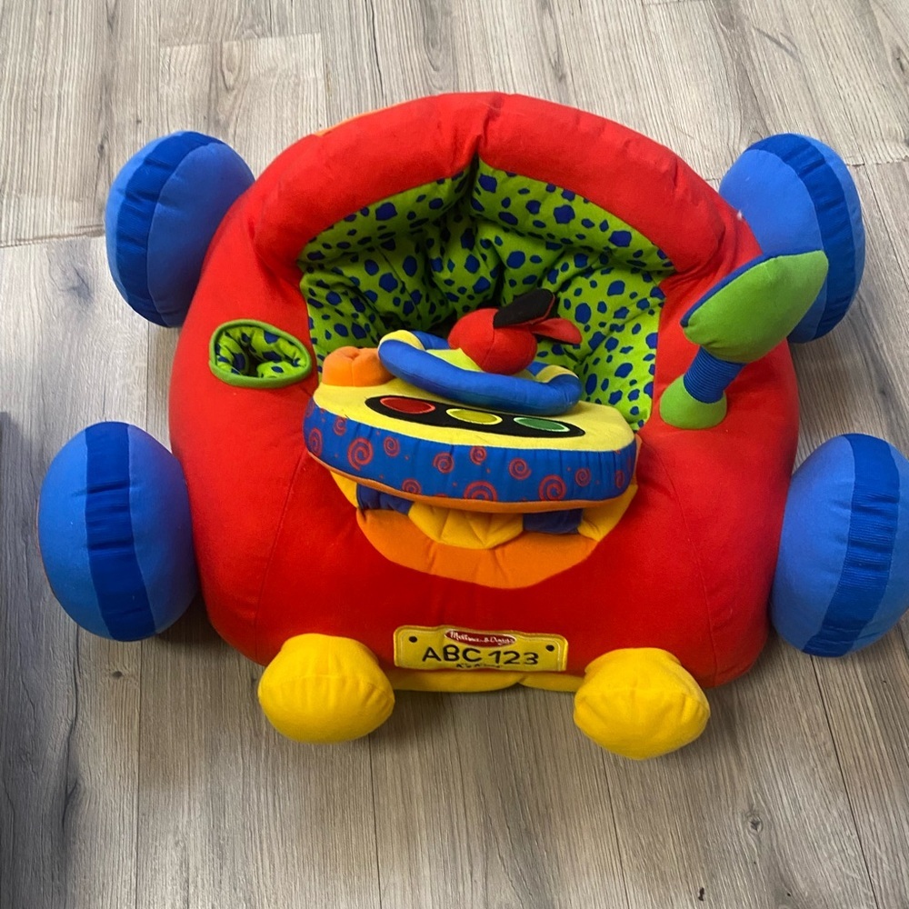 Melissa & Doug beep beep and play car